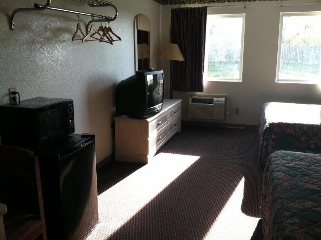 Budget Inn Wentzville Exteriör bild